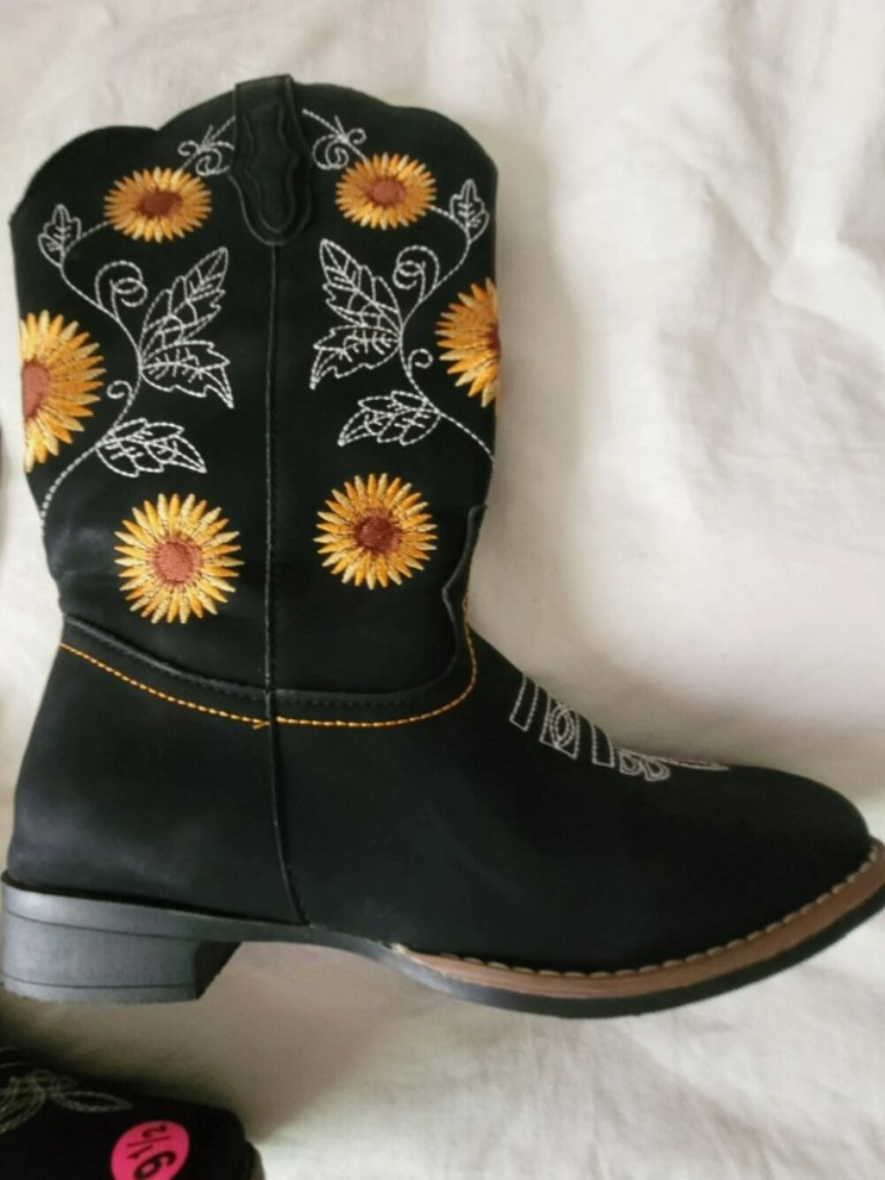 Womans Black Cowboy Boots With Sunflower Embroidery 42 Size 9.5 EUC